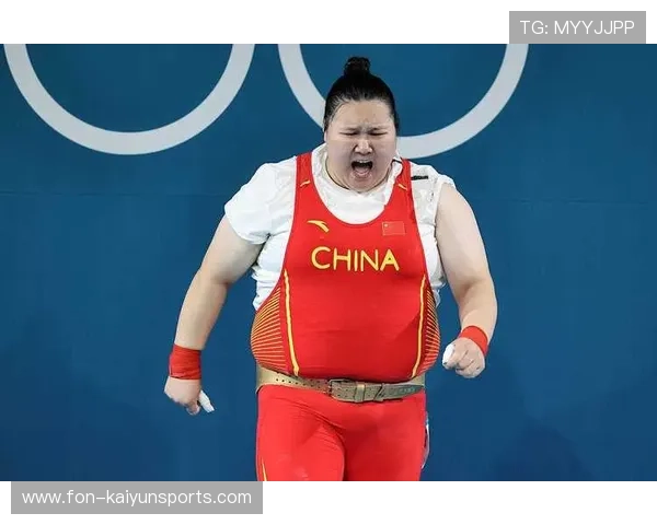 举重冠军李雯雯再夺金牌，刷新世界纪录，举重李雯雯最好成绩