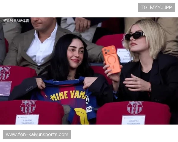 亚马尔分手后与意大利模特传绯闻。，亚马儿半岛